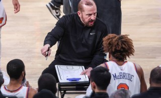 锡伯杜下课究竟冤不冤？铁血篮球成就他也害了他